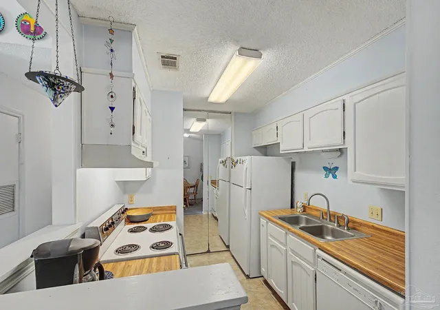 Photo 4 of Condo for sale at 2299 Scenic Hwy #K5, Pensacola, FL 32503 | MLS# 688401 | Listing updated on 2026-09-09
