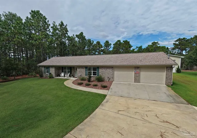 Photo 3 of Single family home for sale at 8962 Deer Ln, Navarre, FL 32566 | MLS# 689843 | Listing updated on 2026-10-10