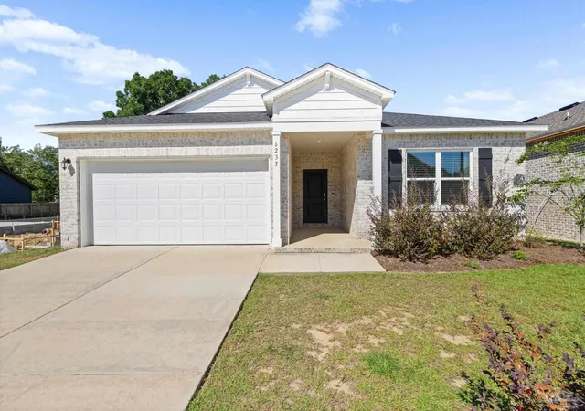 Photo 1 of Single family home for sale at 6233 Forest Pines Dr, Pensacola, FL 32526 | MLS# 689718 | Listing updated on 2026-10-22