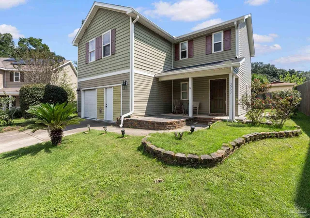 Photo 2 of Single family home for sale at 2111 Waltham St, Pensacola, FL 32505 | MLS# 689363 | Listing updated on 2026-09-23