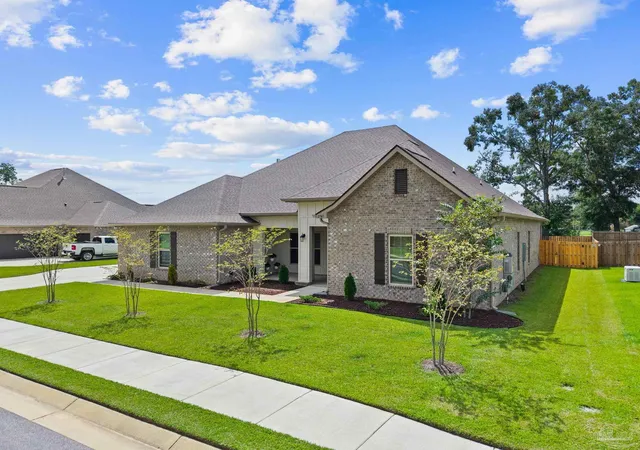 Photo 2 of Single family home for sale at 2761 Trestle Way, Cantonment, FL 32533 | MLS# 688595 | Listing updated on 2026-09-05