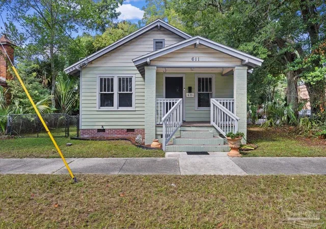 Photo 2 of Single family home for sale at 611 N 8th Avenue, Pensacola, FL 32501 | MLS# 688848 | Listing updated on 2026-09-11