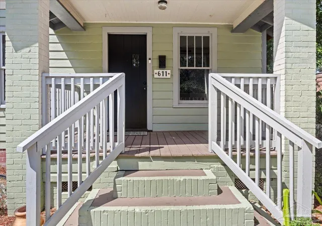 Photo 3 of Single family home for sale at 611 N 8th Avenue, Pensacola, FL 32501 | MLS# 688848 | Listing updated on 2026-09-11