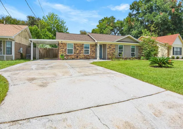 Photo 1 of Single family home for sale at 5791 Graymont Ln, Pensacola, FL 32526 | MLS# 688756 | Listing updated on 2026-09-09