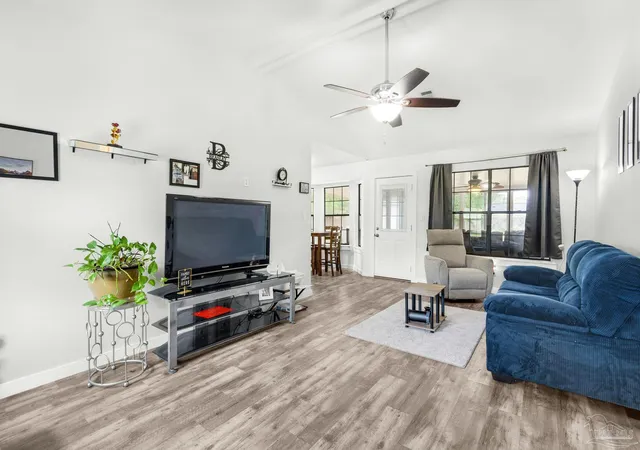 Photo 4 of Single family home for sale at 5791 Graymont Ln, Pensacola, FL 32526 | MLS# 688756 | Listing updated on 2026-09-09