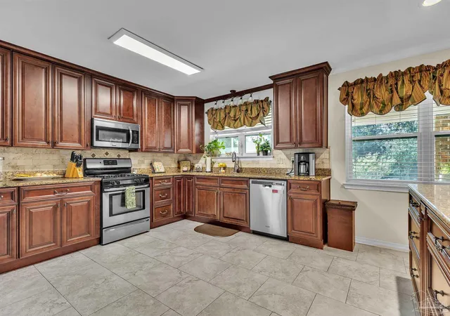 Photo 3 of Single family home for sale at 6271 Lake Charlene Dr, Pensacola, FL 32506 | MLS# 689738 | Listing updated on 2026-10-07