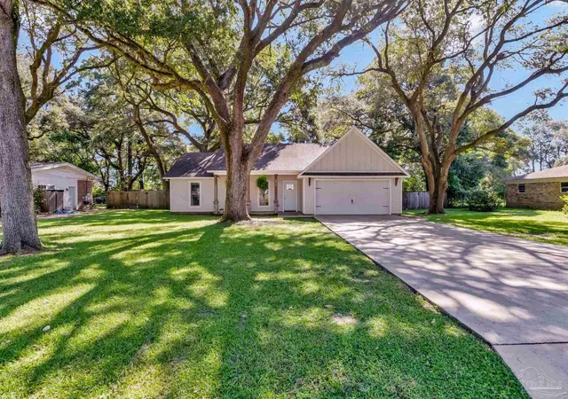 Photo 2 of Sale Pending at 6404 Aspen Ave, Milton, FL 32570 | MLS# 688572 | Listing updated on 2026-09-10