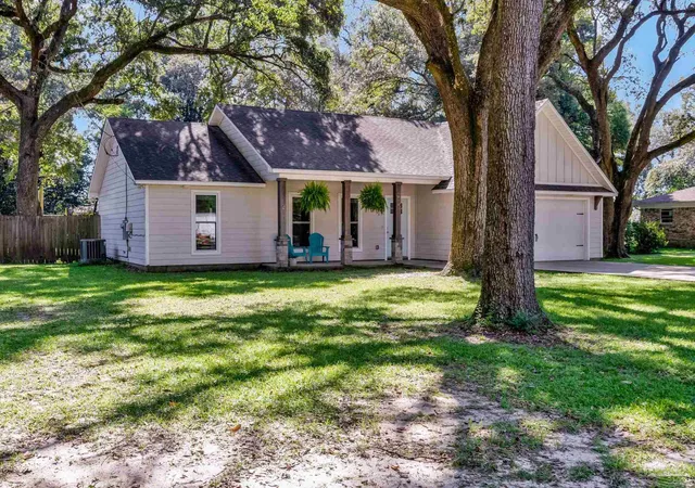 Photo 3 of Sale Pending at 6404 Aspen Ave, Milton, FL 32570 | MLS# 688572 | Listing updated on 2026-09-10
