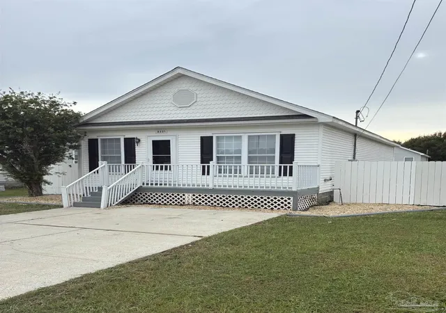 Photo 1 of Single family home for sale at 5321 Yellow Blf Rd, Pensacola, FL 32507 | MLS# 688731 | Listing updated on 2026-09-12