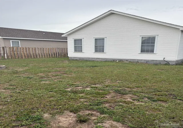 Photo 3 of Single family home for sale at 5321 Yellow Blf Rd, Pensacola, FL 32507 | MLS# 688731 | Listing updated on 2026-09-30