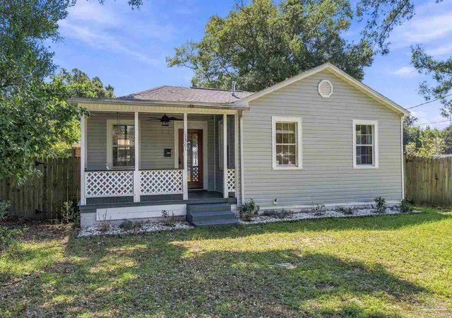 Photo 2 of Single family home for sale at 1301 E Yonge St, Pensacola, FL 32503 | MLS# 689274 | Listing updated on 2026-09-29