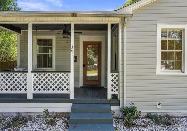 Photo 3 of Single family home for sale at 1301 E Yonge St, Pensacola, FL 32503 | MLS# 689274 | Listing updated on 2026-09-29
