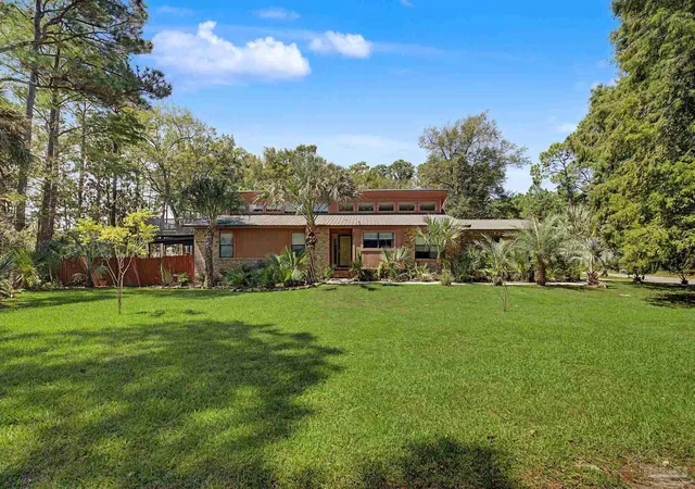 Photo 2 of Single family home for sale at 5523 N Shore Rd, Pensacola, FL 32507 | MLS# 688789 | Listing updated on 2026-09-10