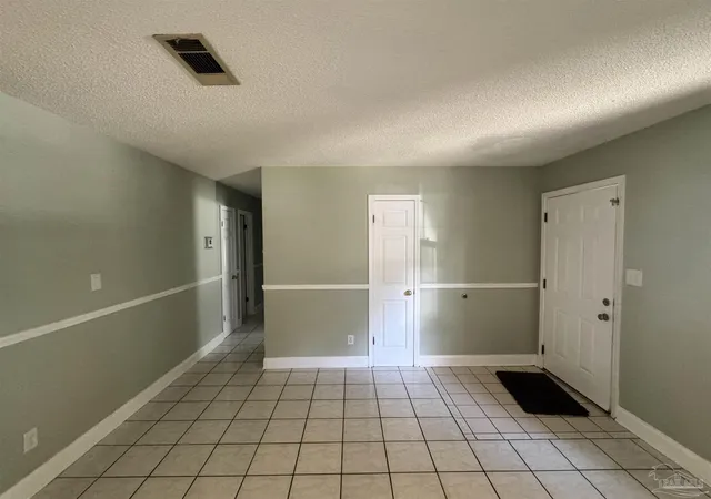 Photo 2 of Single family home for sale at 3980 Baywoods Dr, Pensacola, FL 32504 | MLS# 688768 | Listing updated on 2026-09-10