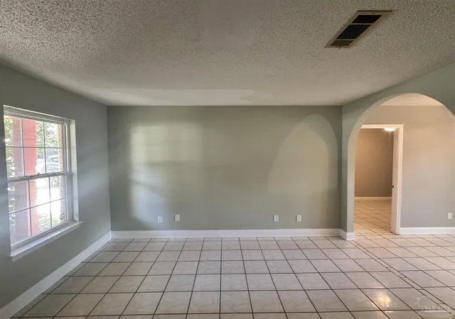 Photo 3 of Single family home for sale at 3980 Baywoods Dr, Pensacola, FL 32504 | MLS# 688768 | Listing updated on 2026-09-10