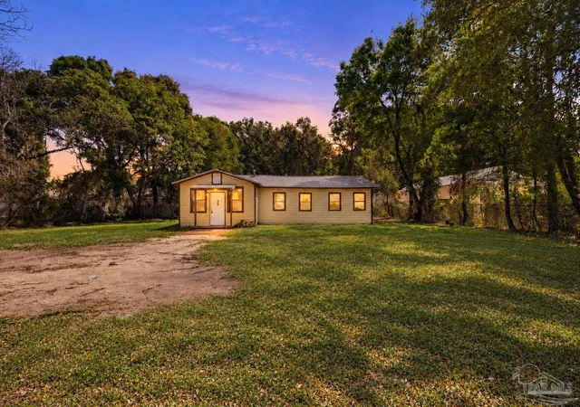 Photo 1 of Single family home for sale at 2403 E Johnson Ave, Pensacola, FL 32514 | MLS# 688922 | Listing updated on 2026-09-15
