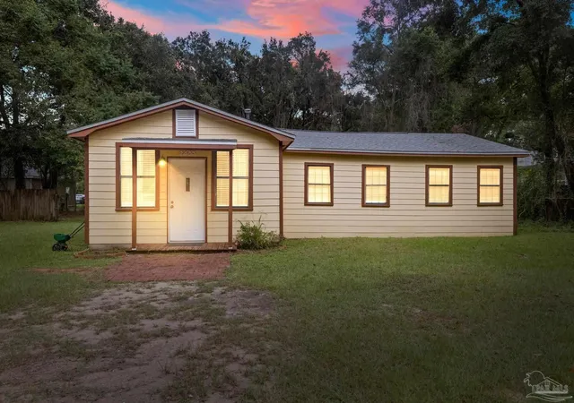 Photo 2 of Single family home for sale at 2403 E Johnson Ave, Pensacola, FL 32514 | MLS# 688922 | Listing updated on 2026-09-15