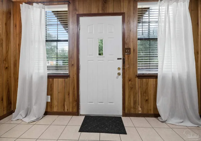 Photo 3 of Single family home for sale at 2403 E Johnson Ave, Pensacola, FL 32514 | MLS# 688922 | Listing updated on 2026-09-15