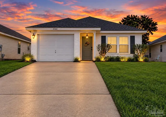 Photo 1 of Single family home for sale at 5581 Shadow Shore Pl, Gulf Breeze, FL 32563 | MLS# 688503 | Listing updated on 2026-10-05