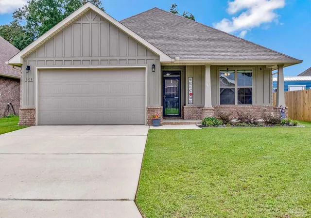 Photo 1 of Single family home for sale at 3919 Shady Grv Dr, Milton, FL 32571 | MLS# 688749 | Listing updated on 2026-09-09