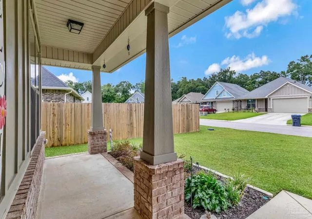 Photo 2 of Single family home for sale at 3919 Shady Grv Dr, Milton, FL 32571 | MLS# 688749 | Listing updated on 2026-09-09