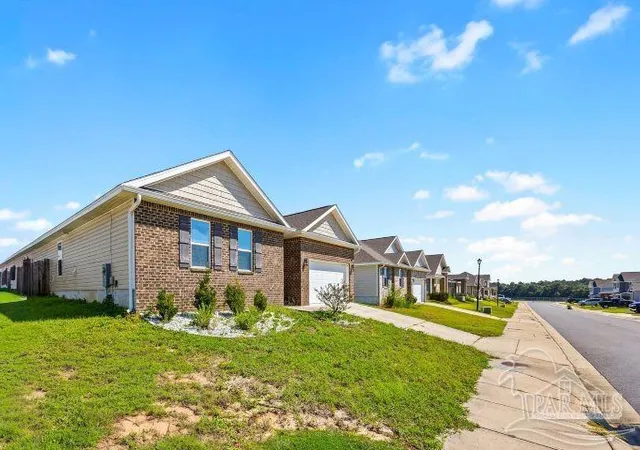 Photo 3 of Single family home for sale at 5560 Guinevere Ln, Milton, FL 32583 | MLS# 689946 | Listing updated on 2026-10-06
