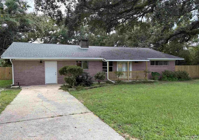Photo 1 of Single family home for sale at 20 Sioux Trl, Pensacola, FL 32506 | MLS# 688442 | Listing updated on 2026-09-09