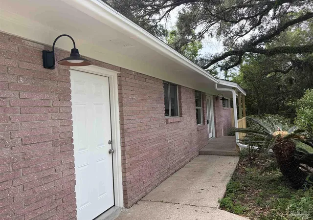 Photo 2 of Single family home for sale at 20 Sioux Trl, Pensacola, FL 32506 | MLS# 688442 | Listing updated on 2026-09-09