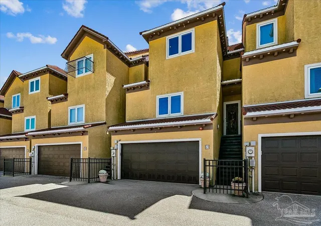 Townhouse for sale at 1500 Via Deluna Dr #G5, Gulf Breeze, FL 32561 | MLS# 689806