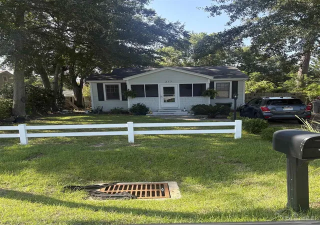 Photo 1 of Single family home for sale at 317 E Winthrop Ave, Pensacola, FL 32507 | MLS# 688997 | Listing updated on 2026-09-15