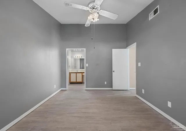 Photo 4 of Townhouse for sale at 4402 Bellview Ave #1B, Pensacola, FL 32526 | MLS# 688767 | Listing updated on 2026-09-10