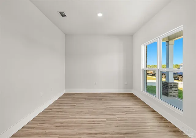 Photo 4 of Single family home for sale at 7191 Helms Rd, Pensacola, FL 32526 | MLS# 688869 | Listing updated on 2026-09-11