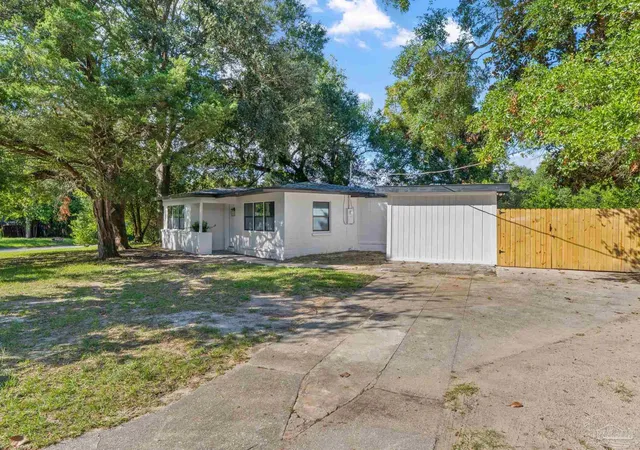 Photo 1 of Single family home for sale at 408 Edison Dr, Pensacola, FL 32505 | MLS# 688831 | Listing updated on 2026-09-13