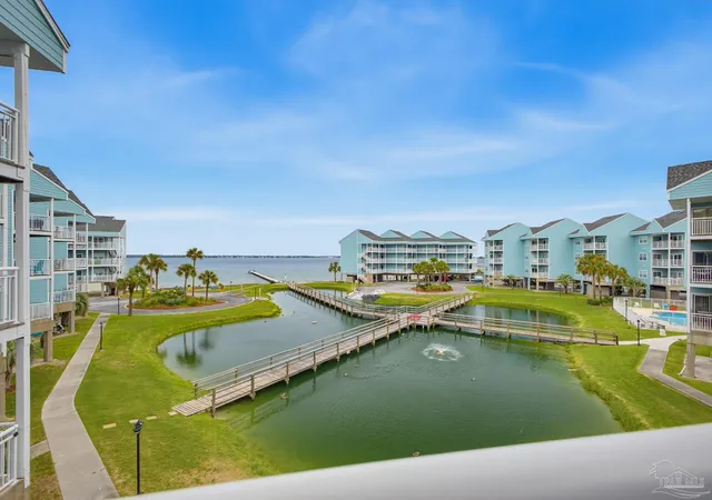 Listing Photo 4 - Condo for sale in building located at 1150 Ft Pickens Rd, Pensacola, FL 32561 - Unit #D-6
