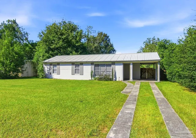 Photo 2 of Single family home for sale at 208 Topaz Ave, Pensacola, FL 32505 | MLS# 689813 | Listing updated on 2026-10-19