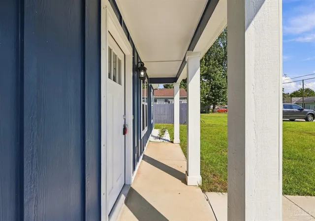 Photo 3 of Single family home for sale at 3017 Berwick St, Pensacola, FL 32503 | MLS# 689443 | Listing updated on 2026-09-24