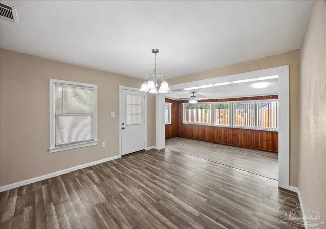 Photo 4 of Single family home for sale at 5503 W Jackson St, Pensacola, FL 32506 | MLS# 688823 | Listing updated on 2026-10-01