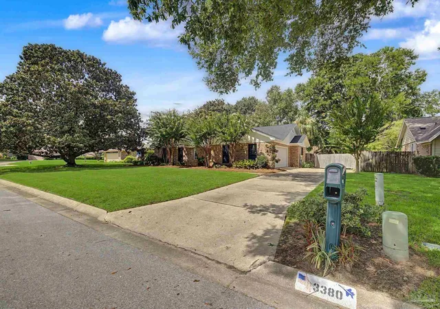 Photo 4 of Single family home for sale at 3380 Lemmington Rd, Pensacola, FL 32504 | MLS# 688681 | Listing updated on 2026-09-09
