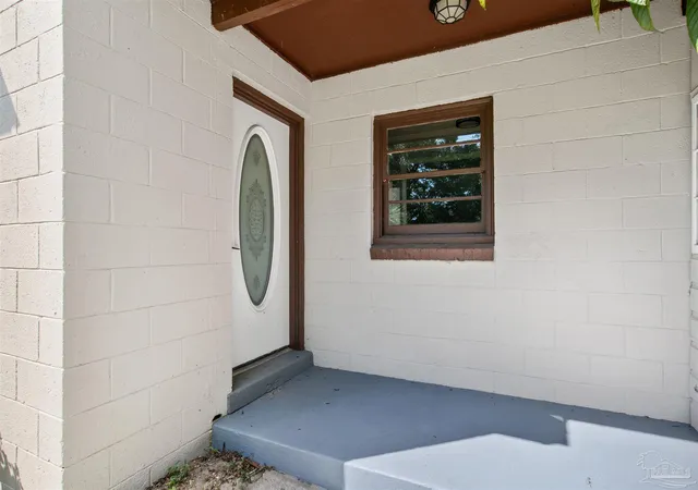 Photo 2 of Single family home for sale at 5502 Essex Rd, Pensacola, FL 32506 | MLS# 689294 | Listing updated on 2026-10-14