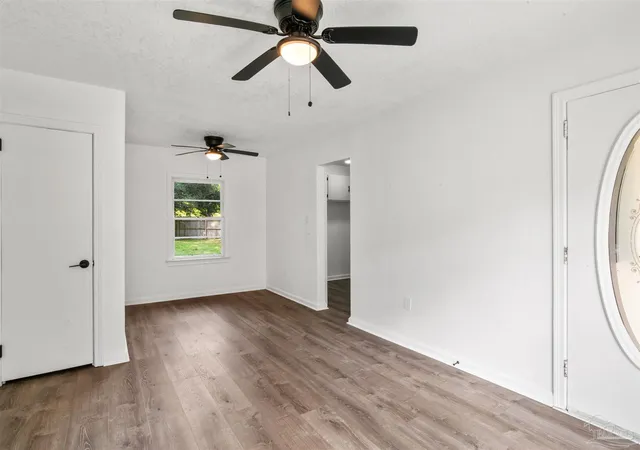 Photo 3 of Single family home for sale at 5502 Essex Rd, Pensacola, FL 32506 | MLS# 689294 | Listing updated on 2026-10-14