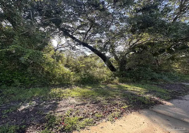 Photo 2 of Sale Pending at 1290 Mills Ave, Pensacola, FL 32507 | MLS# 688916 | Listing updated on 2026-09-21