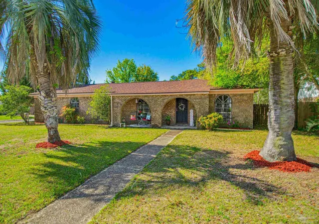 Photo 1 of Single family home for sale at 4972 Lanett Dr, Pensacola, FL 32526 | MLS# 688376 | Listing updated on 2026-09-01