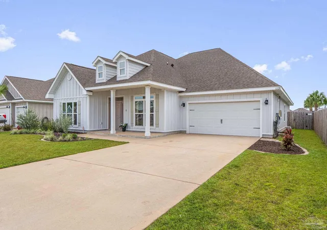 Photo 2 of Sale Pending at 6320 Jenks Dr, Gulf Breeze, FL 32563 | MLS# 688582 | Listing updated on 2026-09-06