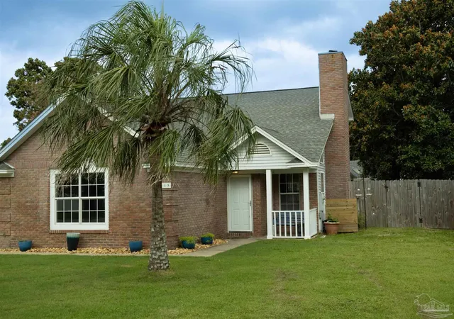 Photo 3 of Single family home for sale at 1515 Mariners Cir, Gulf Breeze, FL 32563 | MLS# 685437 | Listing updated on 2026-10-14