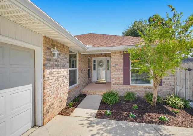 Photo 2 of Single family home for sale at 6534 Rambler Dr, Pensacola, FL 32505 | MLS# 689085 | Listing updated on 2026-10-18