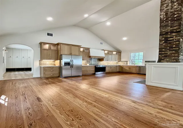 Photo 3 of Single family home for sale at 217 N Barcelona, Pensacola, FL 32502 | MLS# 687260 | Listing updated on 2026-09-14