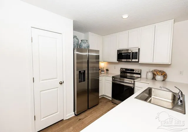 Photo 3 of Sale Pending at 2609 Bagpipe Dr #HS 2C, Pensacola, FL 32526 | MLS# 690038 | Listing updated on 2026-10-21
