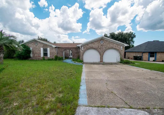 Single family home for sale at 2531 Tomlinson Rd, Pensacola, FL 32526 | MLS# 688709