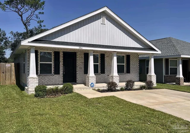 Photo 1 of Single family home for sale at 4964 Muldoon Pointe Rd, Pensacola, FL 32526 | MLS# 690113 | Listing updated on 2026-10-13