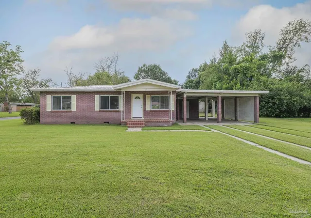 Photo 1 of Single family home for sale at 11 Ivanhoe Ave, Pensacola, FL 32534 | MLS# 688469 | Listing updated on 2026-09-15